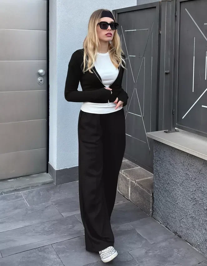 Απαλό παντελόνι με Wide Leg πόδια Απαλό παντελόνι με Wide Leg πόδια