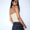 Halter Top με κουμπιά Halter Top με κουμπιά