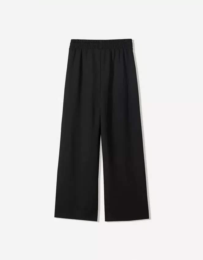 Απαλό παντελόνι με Wide Leg πόδια Απαλό παντελόνι με Wide Leg πόδια