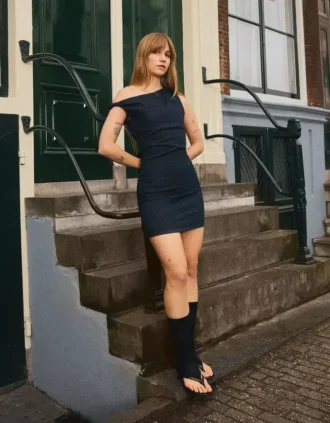 Μίνι φόρεμα με ανοιχτούς ώμους από Denim – Φορέματα και ολόσωμες φόρμες Μίνι φόρεμα με ανοιχτούς ώμους από Denim – Φορέματα και ολόσωμες φόρμες