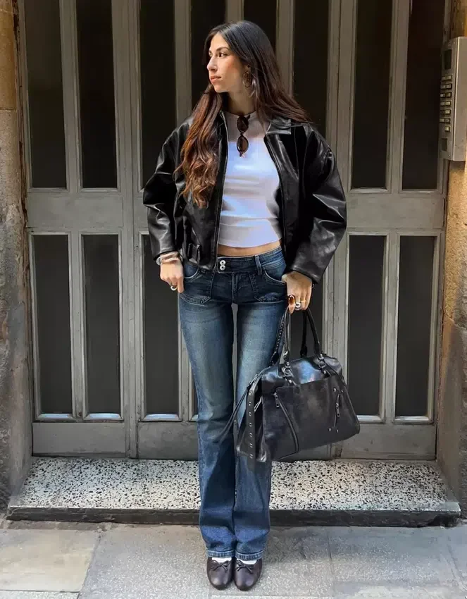 Μπουφάν Bomber με ζώνη από Faux Leather – Μπουφάν και Τρέντς – Γυναίκες Μπουφάν Bomber με ζώνη από Faux Leather – Μπουφάν και Τρέντς – Γυναίκες