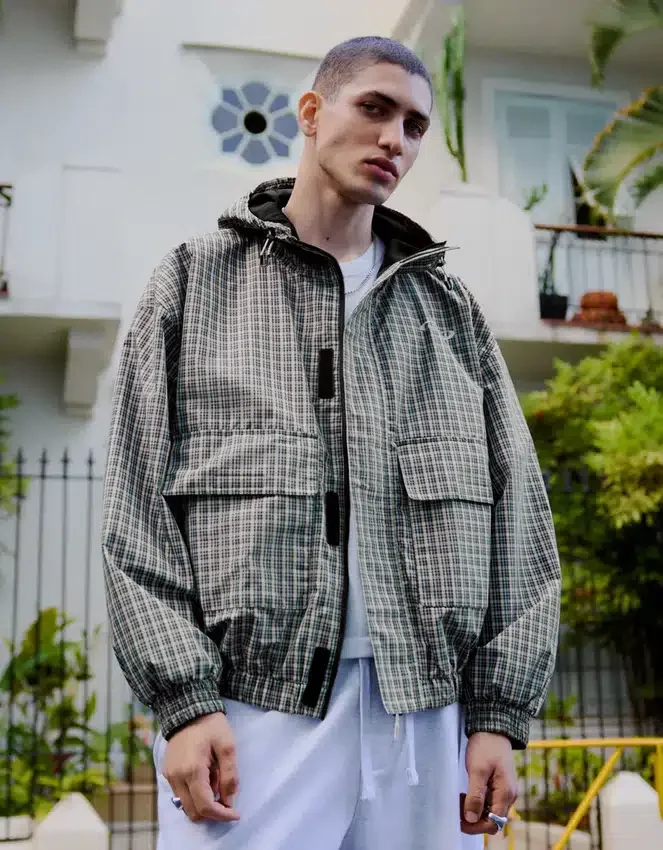 Oversize τεχνικό μπουφάν με καρό μοτίβο – Μπουφάν Oversize τεχνικό μπουφάν με καρό μοτίβο – Μπουφάν