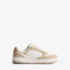 Sneakers με ρίγες σε αντίθεση