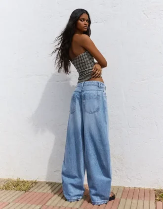 Τζιν χαμηλής μέσης με φαρδιά πόδια και κουμπιά μπροστά – Παντελόνια